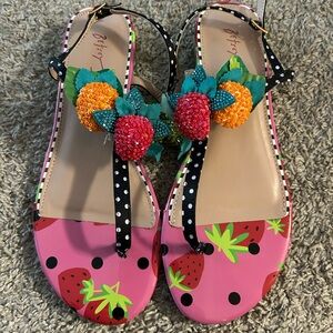 Betsey Johnson Women's Juicie Sequin Fruit Embellished Flat Sandals size 8